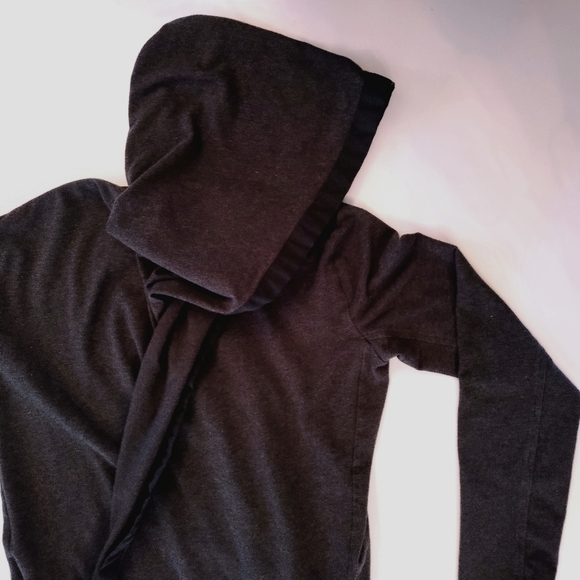 Super soft Adidas Climalite hooded top in charcoal and black S - Picture 6 of 16